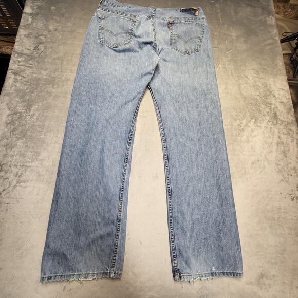 Levis 569 Jeans Mens 38x33 Blue Light Wash Loose Straight Leg Denim Zip Fly - Picture 9 of 10